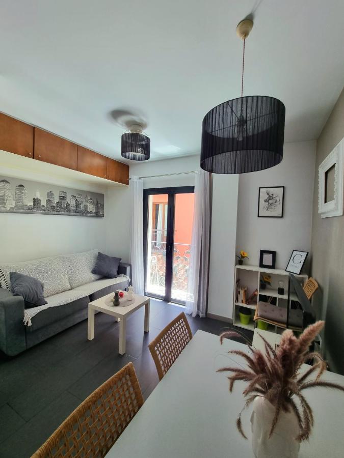 Apartamento En El Centro De Granadaアパートメント エクステリア 写真